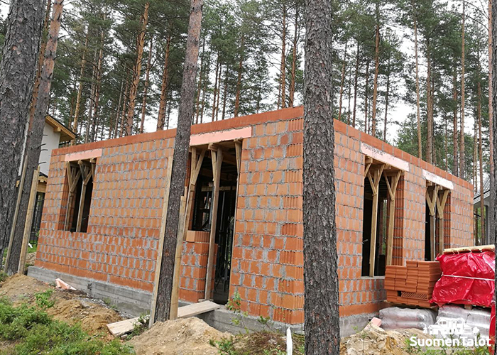 Строительство дома из кирпича SuomenTalot