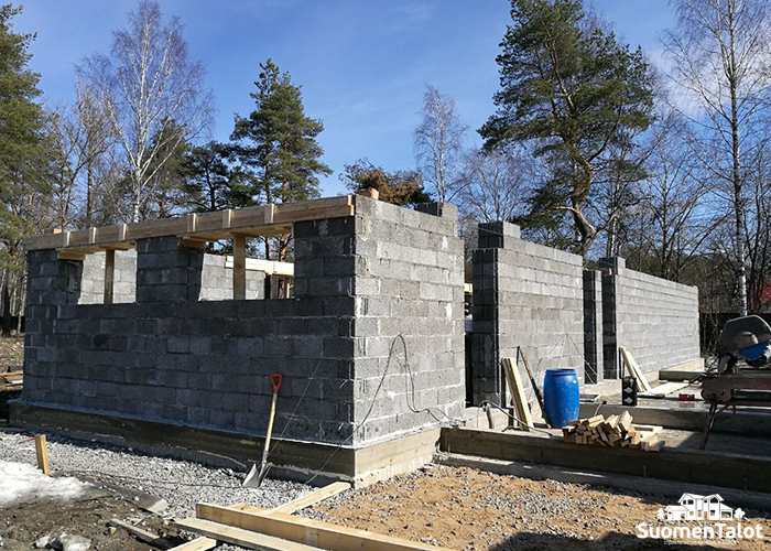 Строительство дома из керамзитобетонных блоков SuomenTalot